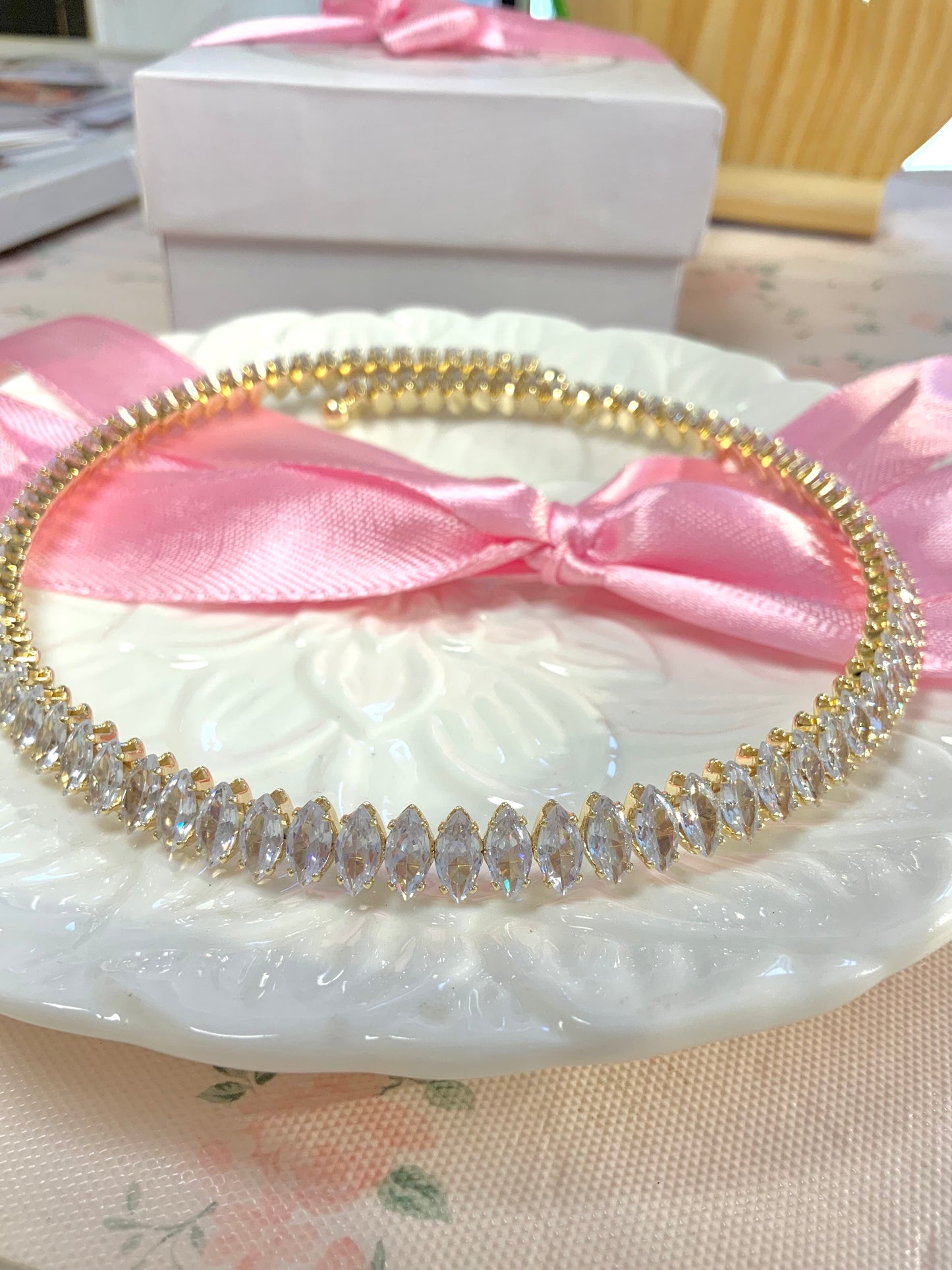 Royal Mirage Choker
