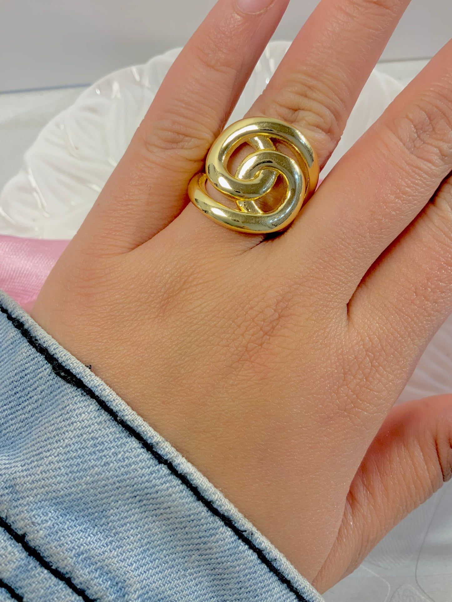 Liora loop ring