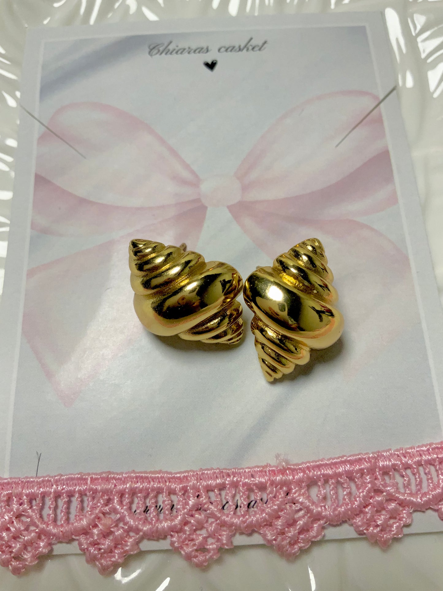 Croissant chunky studs