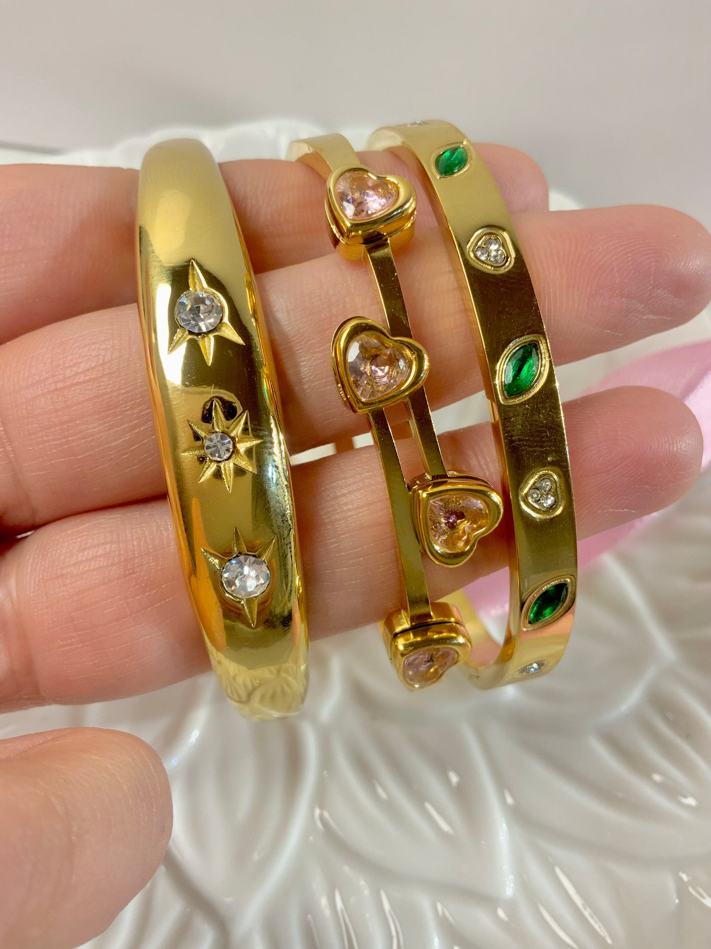 Lustra cuff
