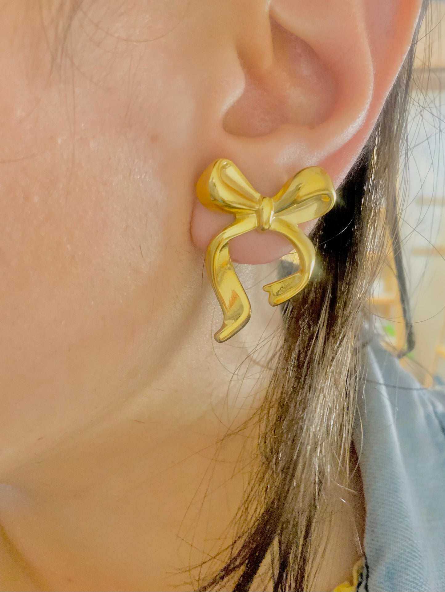 Glided Bow studs