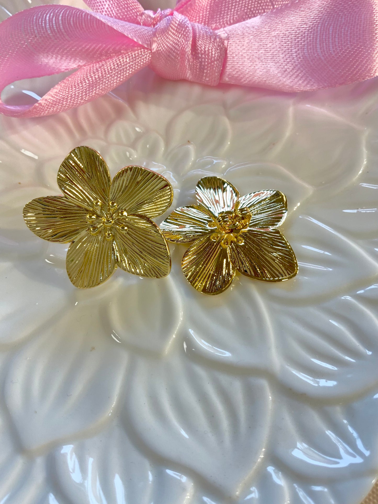 Bloom studs