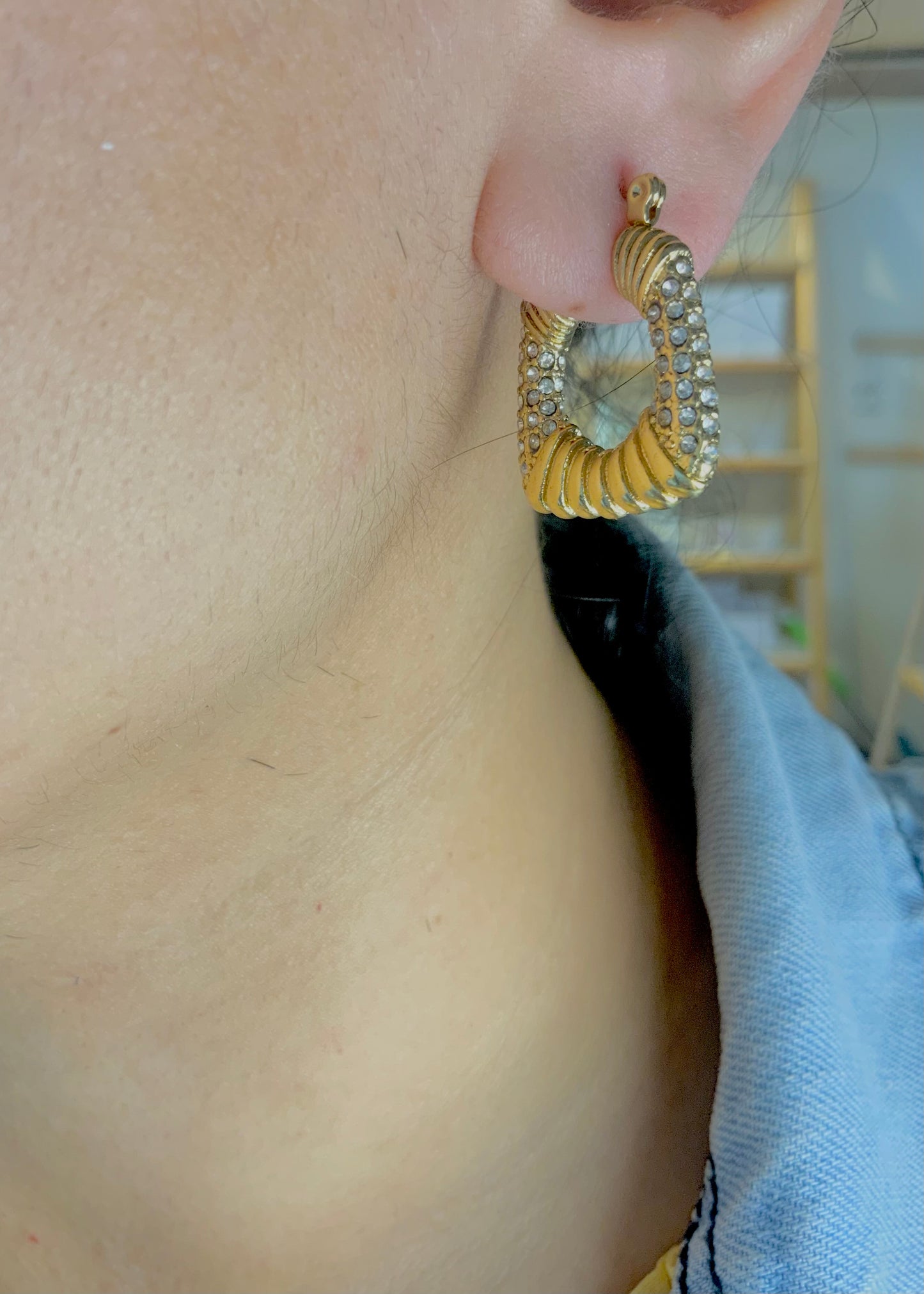 Textured spark hoops