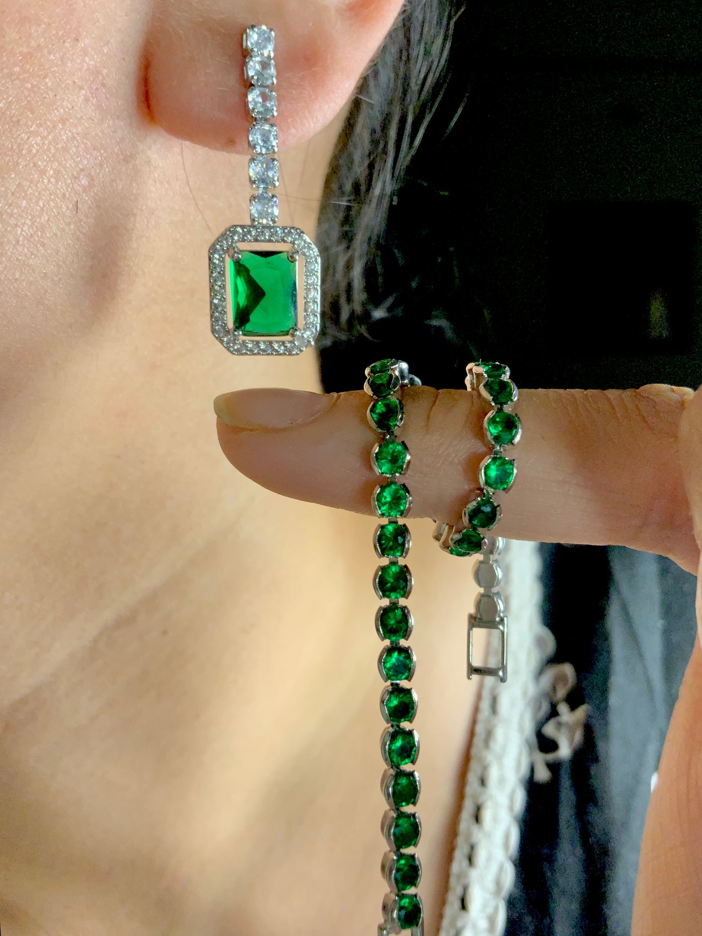Emerald drops