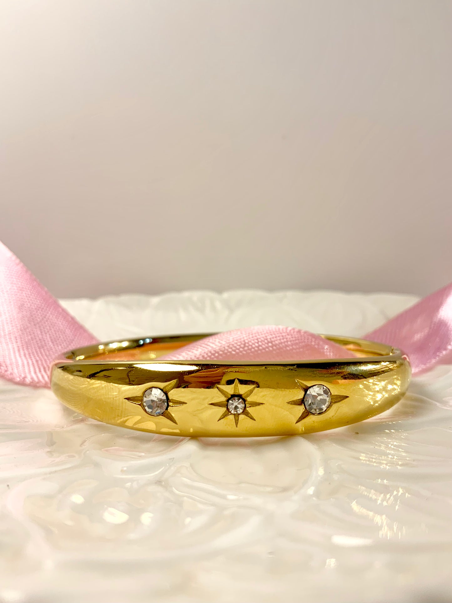 Lustra cuff