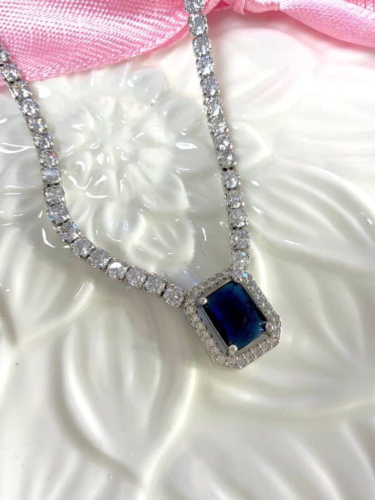 Midnight Duchess Necklace