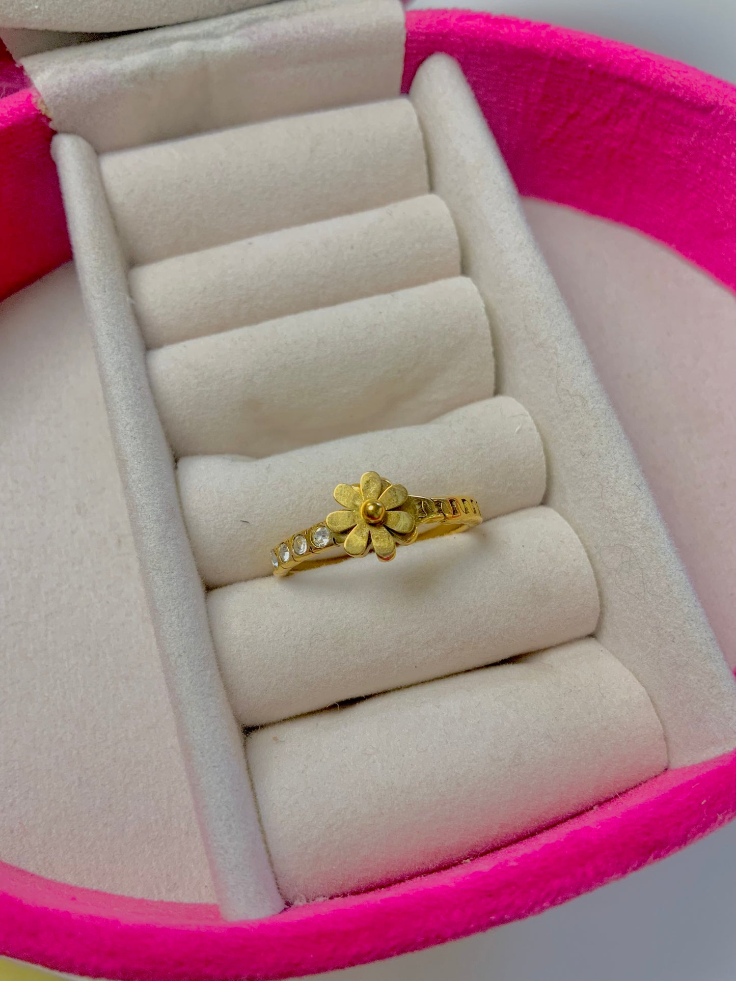 Dahlia ring