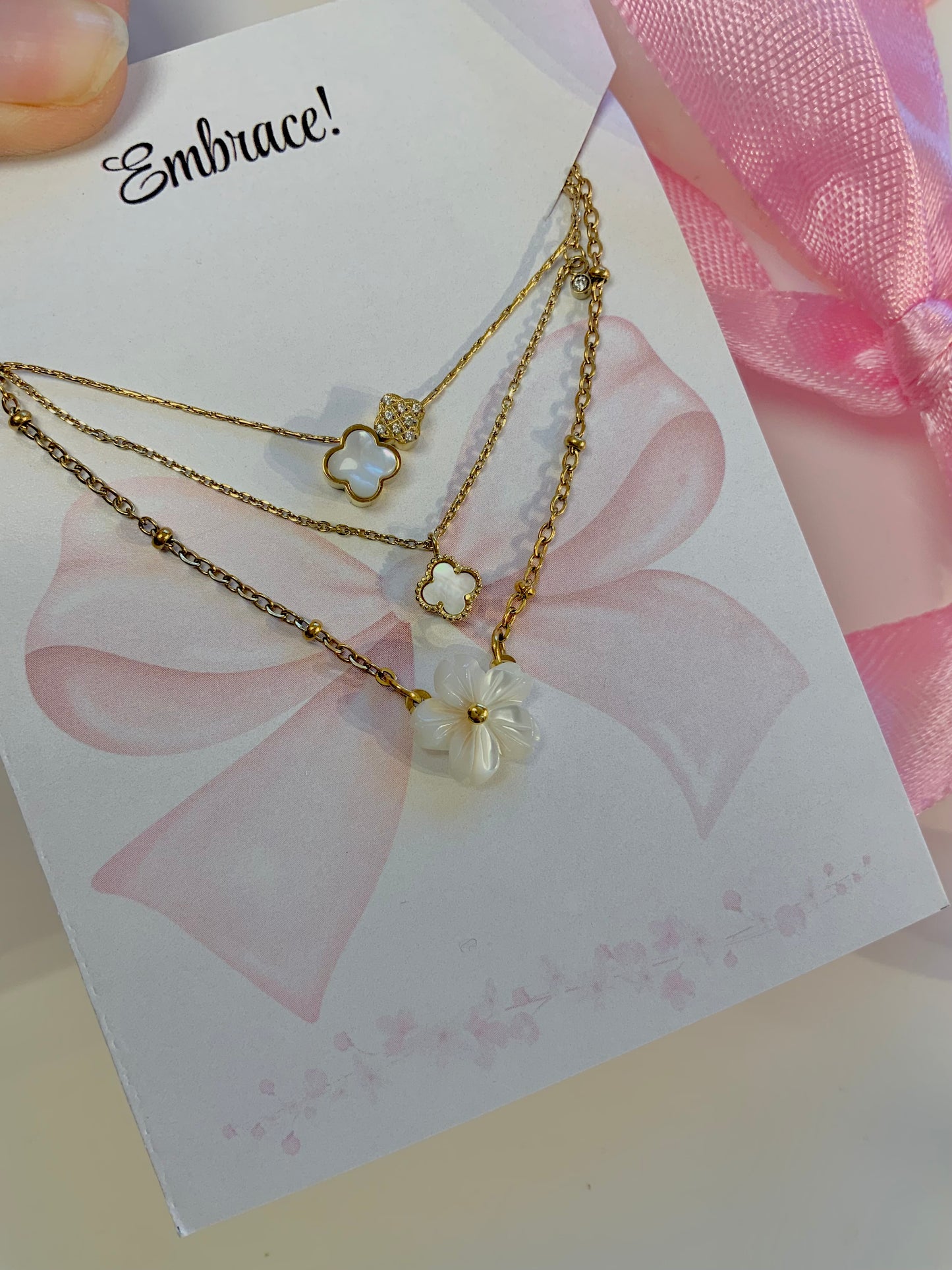 Cloverina necklace