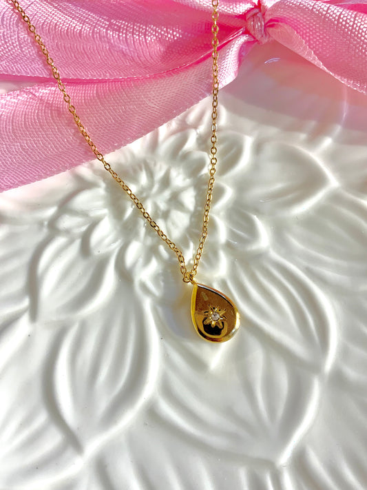The Almond pendant