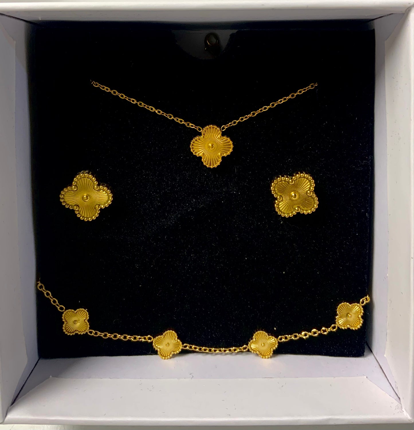 Cloverina set
