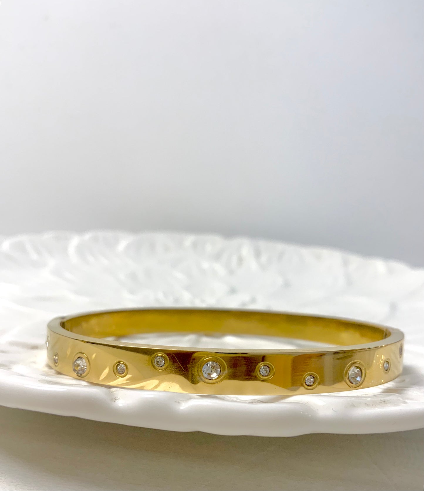 Dew drops cuff