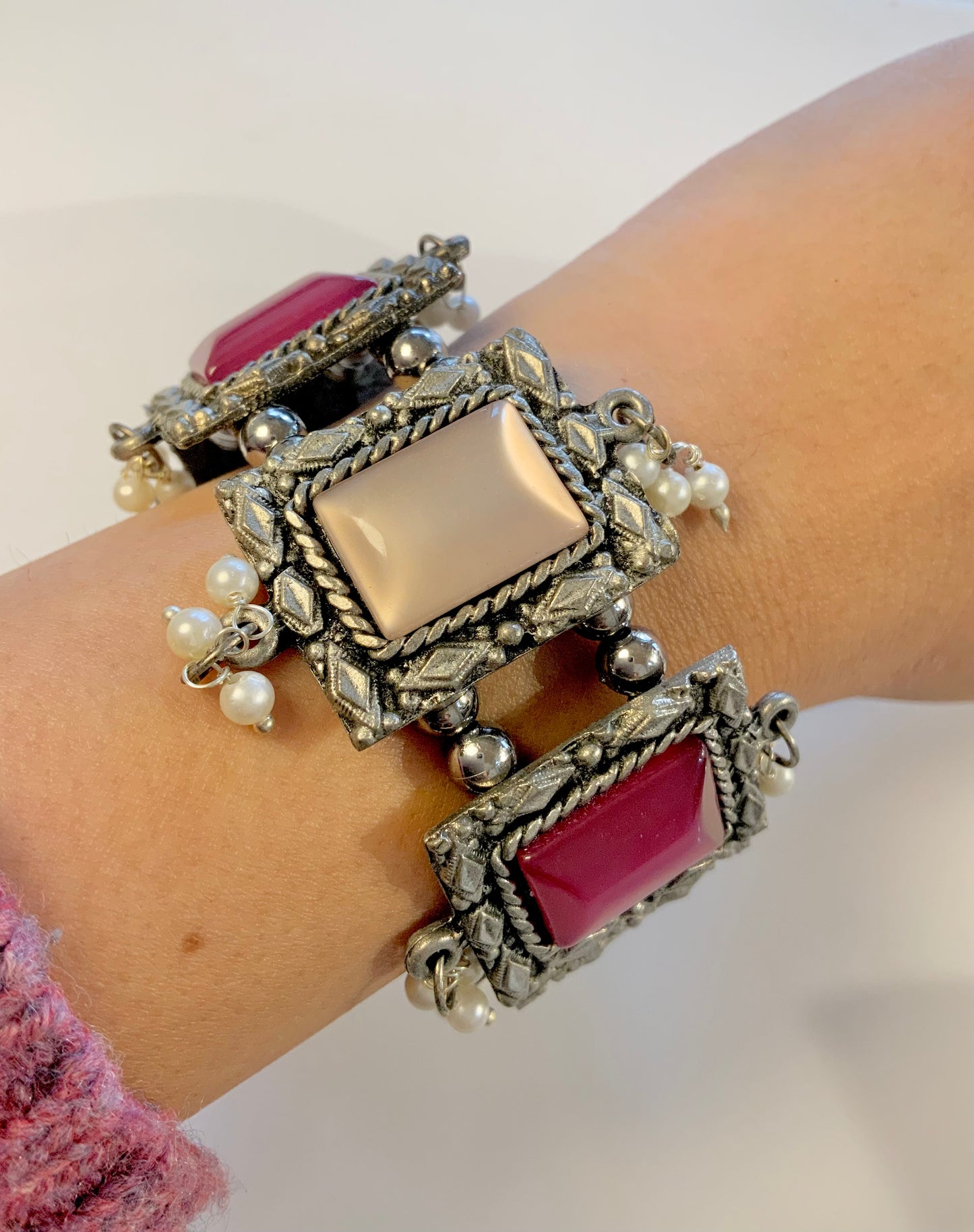The royal courtyard cuff