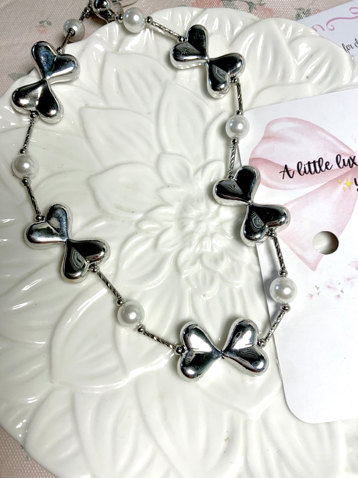Pearlette bow necklace