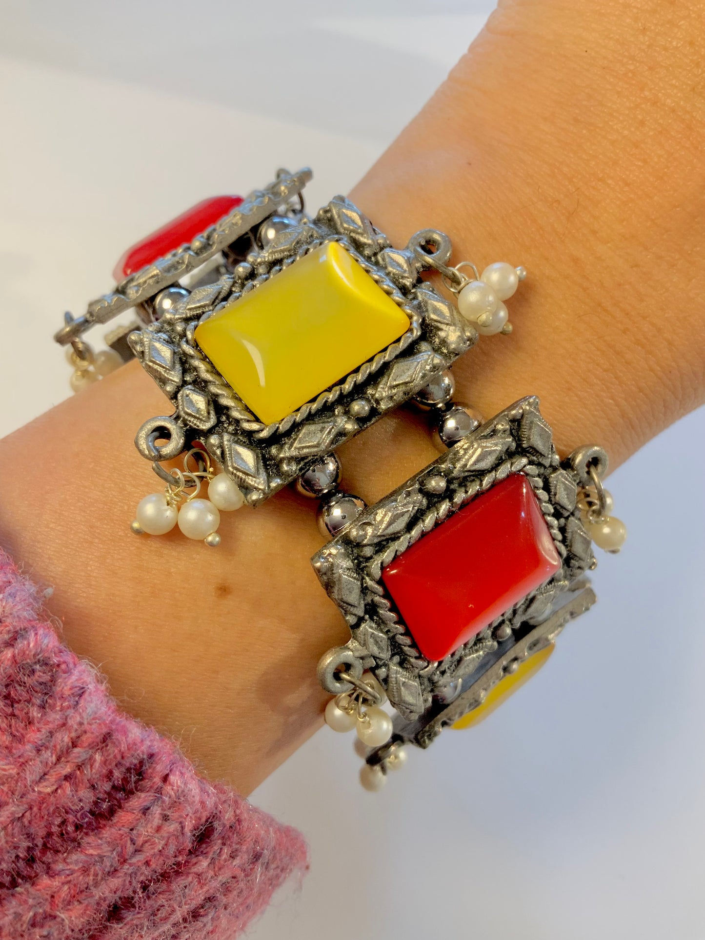 The royal courtyard cuff