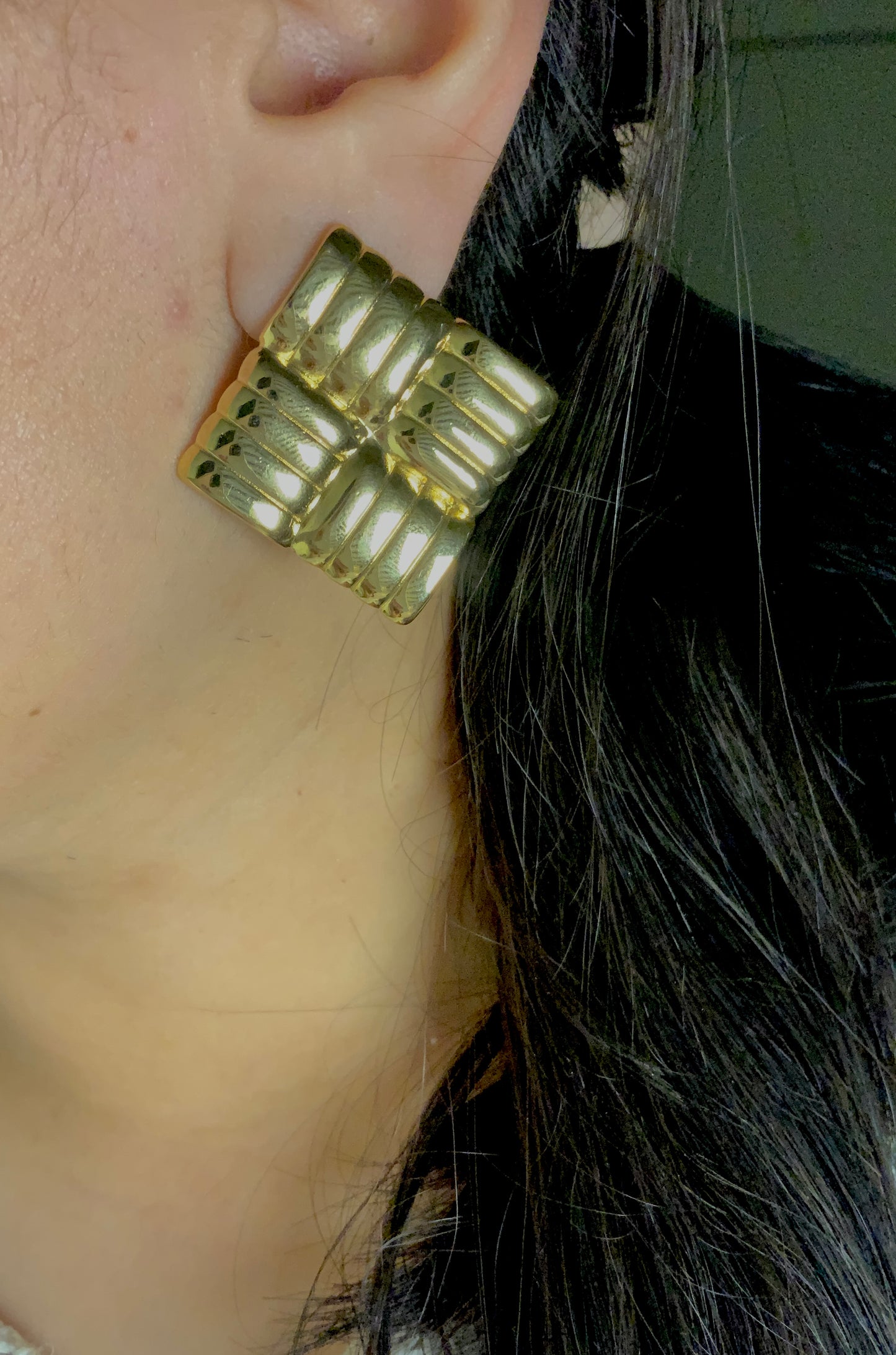 Rhombus chunky studs
