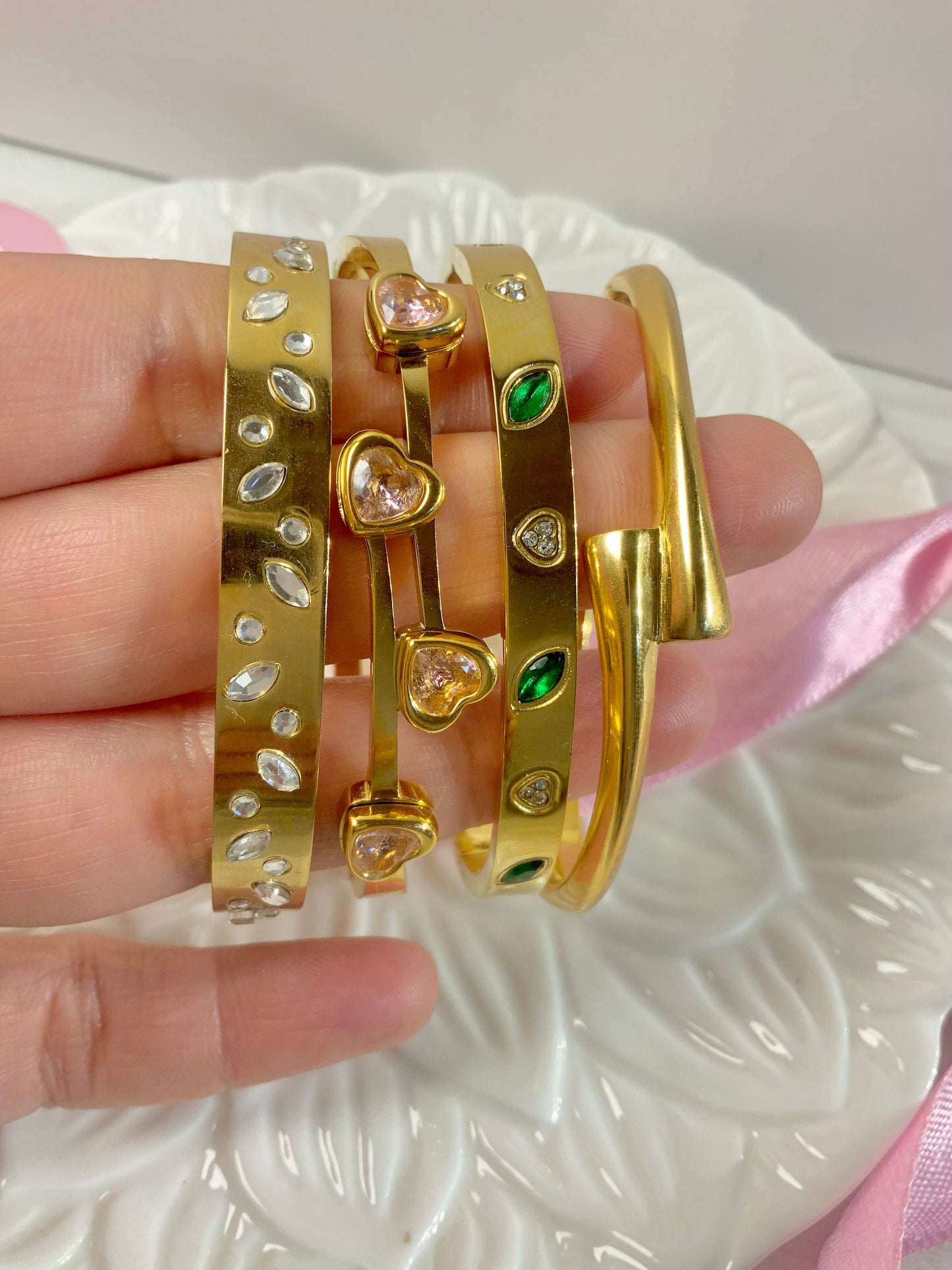 Noorveil cuff