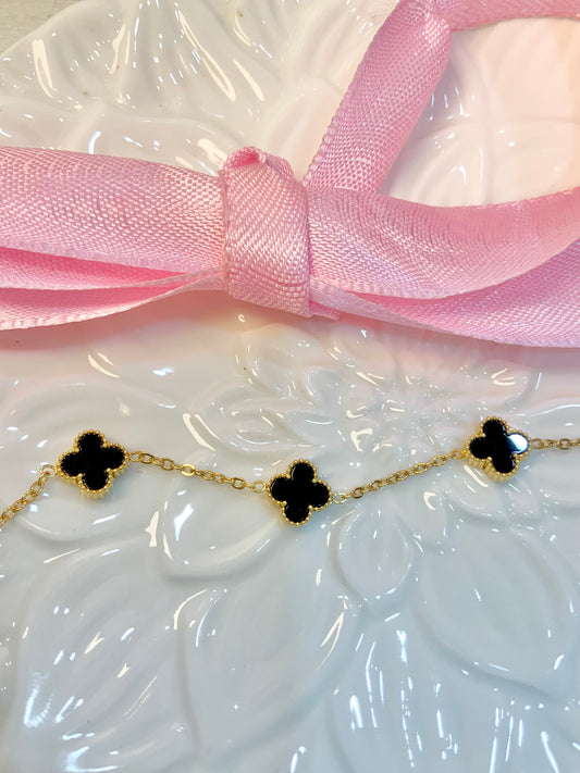 Midnight mini clover