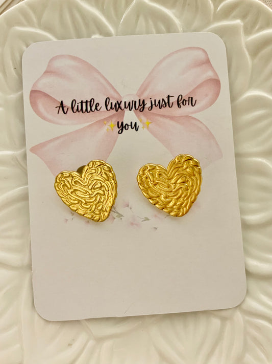 Auric heart studs