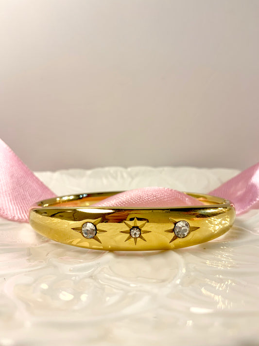 Lustra cuff